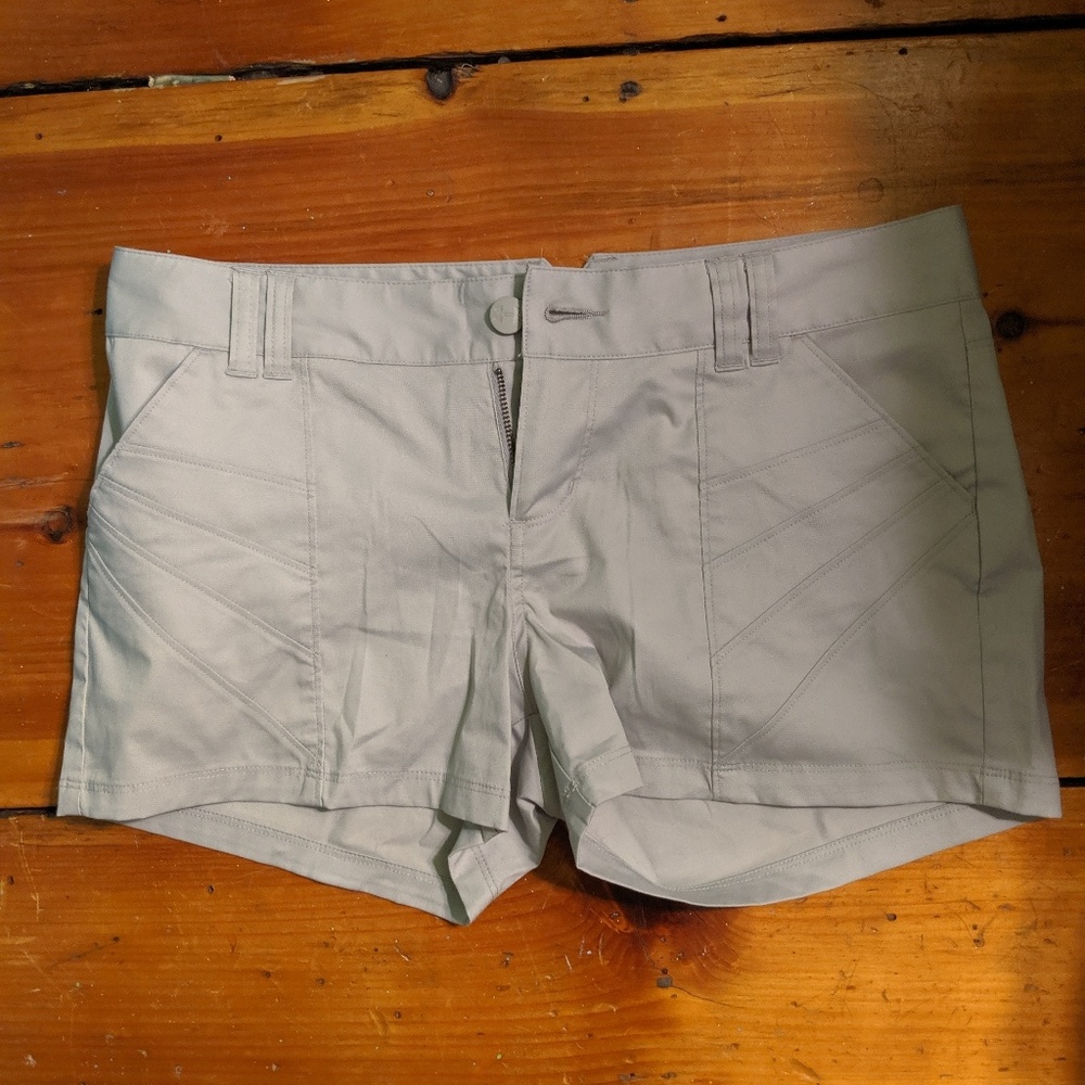NWOT Under Armour shorts